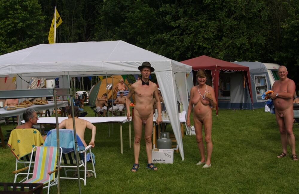 Holland Nature Home Stay pics - Nudity is a natural way to express respect for nature and oneself