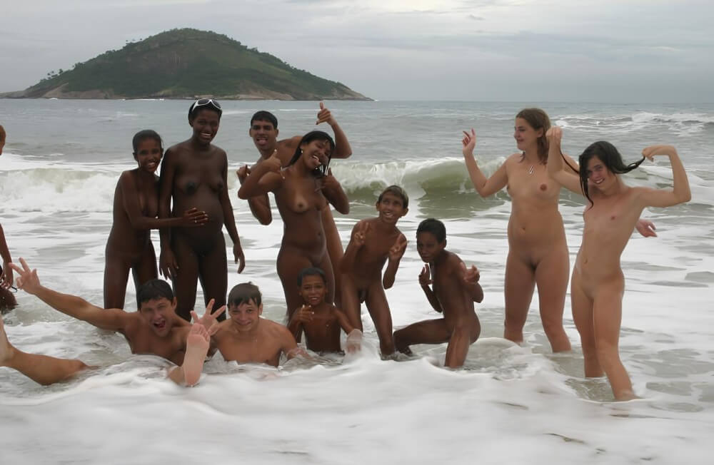 Photo nudism in Brazil - Pure naturism teaches us to accept ourselves and others without judgment or criticism