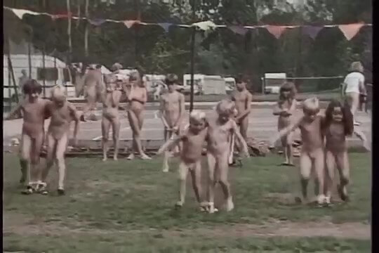 Educating Julie (1984) - Getting rid of clothes