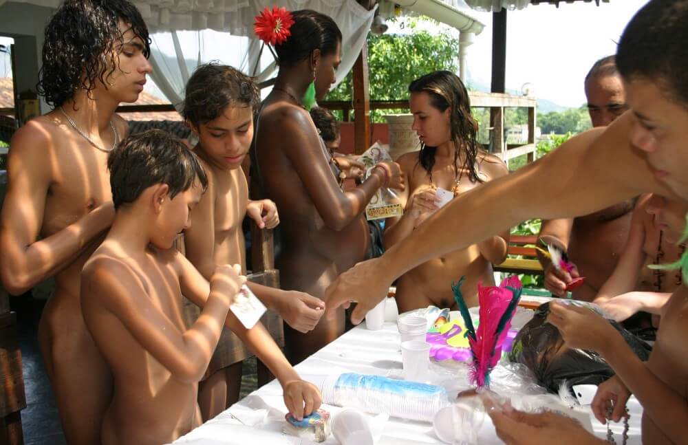 Brazilian Sunshine Beauty photos - Taking off ones clothes is a way to strengthen inner harmony