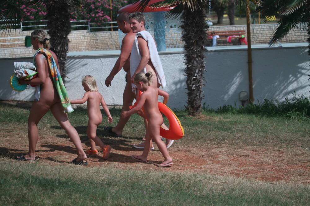 Naturist Family Movement pics - A true nudist vacation