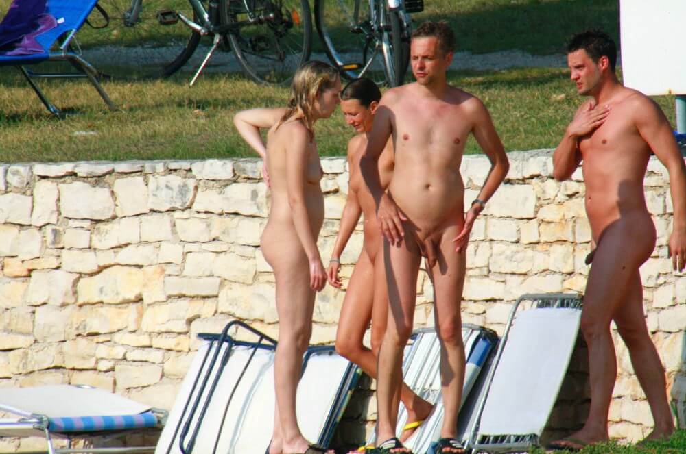Ula FKK Couples Profile pics - Nudism helps overcome shyness and insecurities