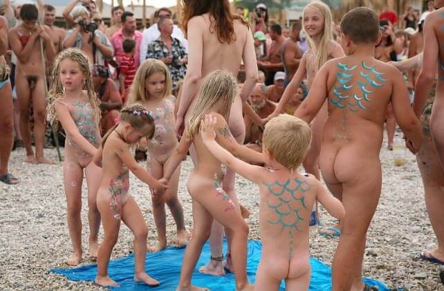 Large photo gallery nudism - The natural beauty of the body is revealed in nudism