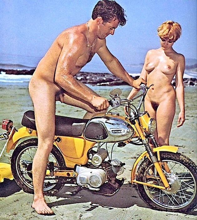 Retro naturism photo gallery - Naturists live easily and freely