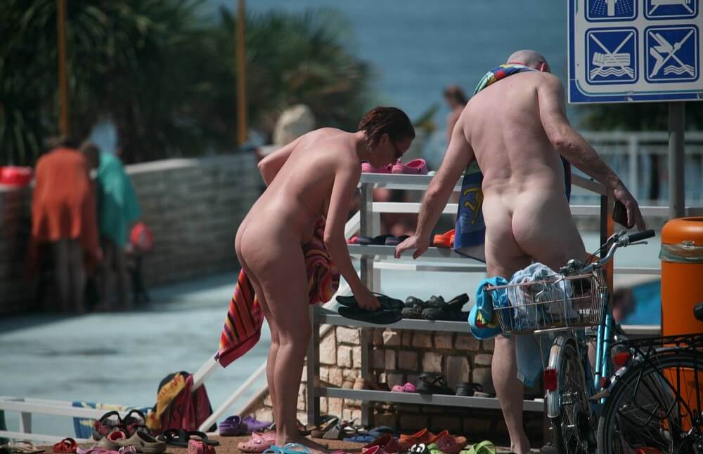 Pool Arrivals and Departures pics - A Base for Naturist Recreation