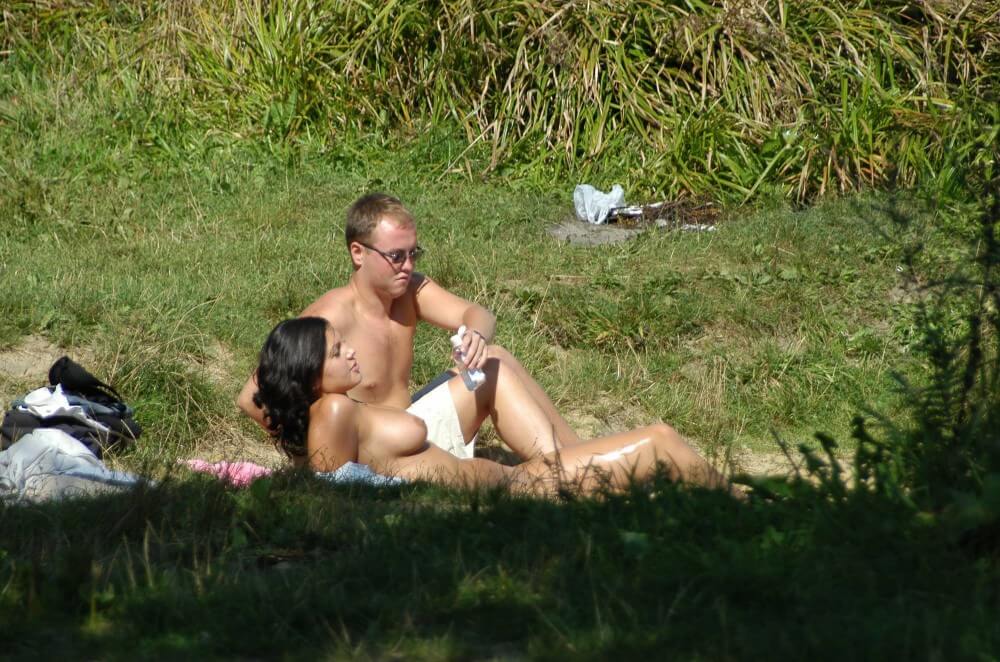 Photo Shoot Observation pics - Nudism is an expression of freedom and individuality
