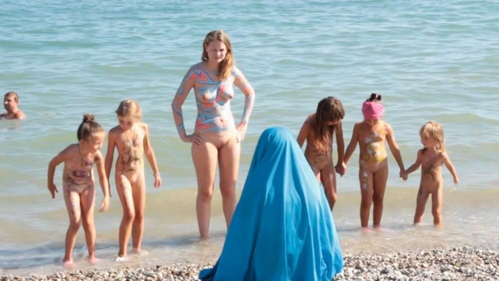 Neptune Day Full HD - The role of naturism in fostering a positive body image