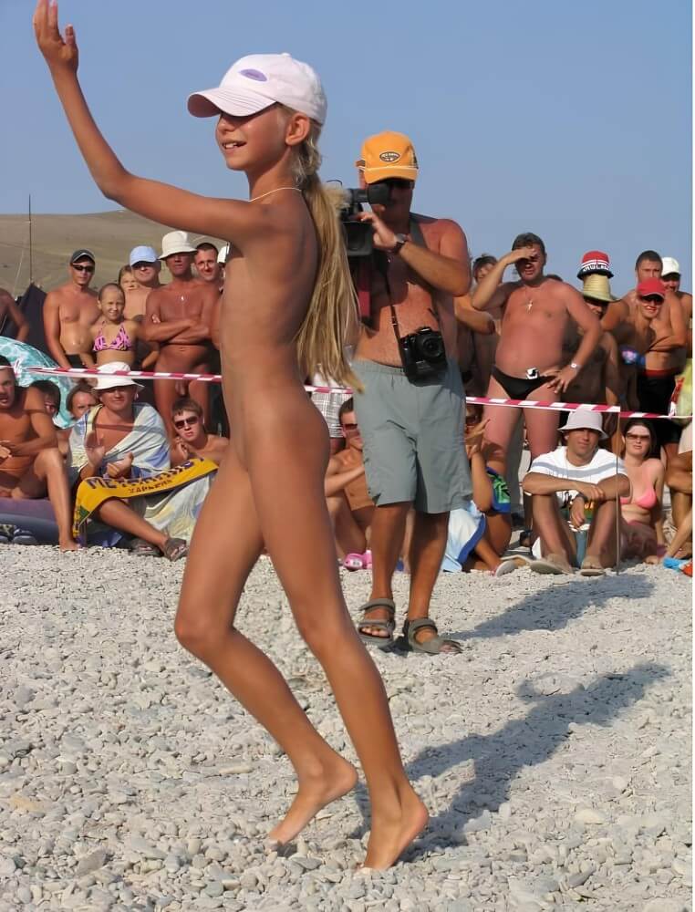 Holiday of the Neptune photos - People seek self-development and peace of mind through nudism