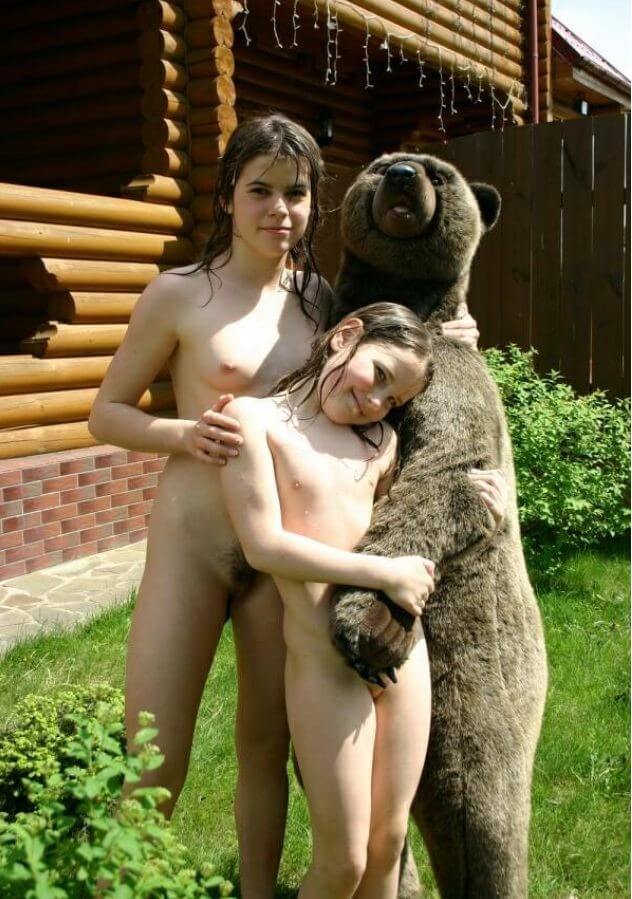 Naturism photo gallery # 57 - Nudism teaches respect for the body and nature