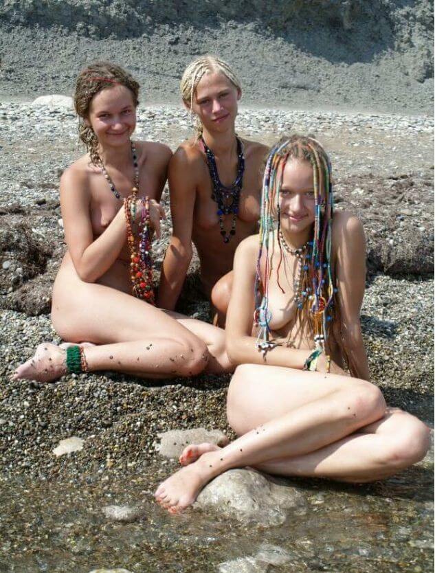 Naturism photo gallery # 49 - Popularizing nudism among the general public