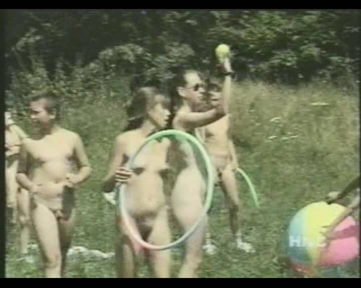 Helios Natura: Nudi Youth Weekend - Nudism brings joy and pleasure