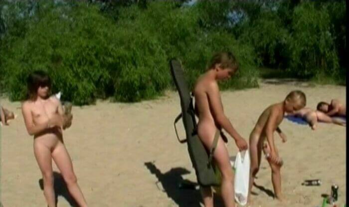 Enature video - Naked Shoot Out - Self-confidence helps naturists achieve their goals