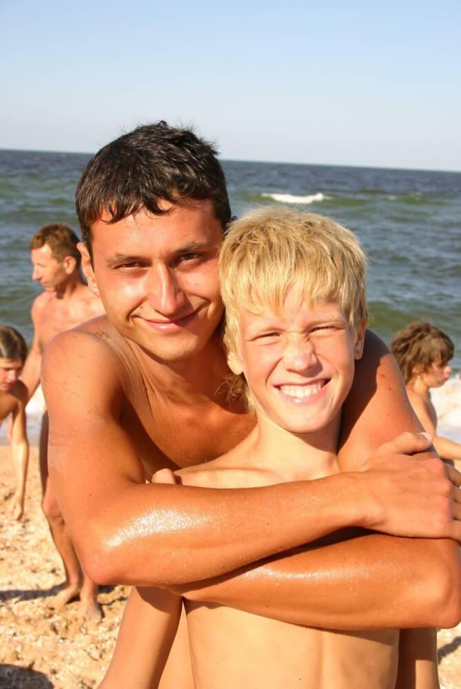 Naturist Group Pictures - Nudity as an expression of natural beauty